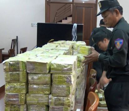 Triệt phá đường dây buôn 300kg ma túy đá xuyên quốc gia